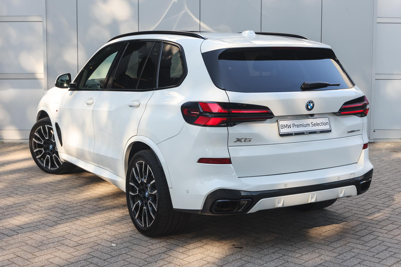 BMW X5 xDrive50e M Sport Automaat / Panoramadak / Trekhaa — photo 2