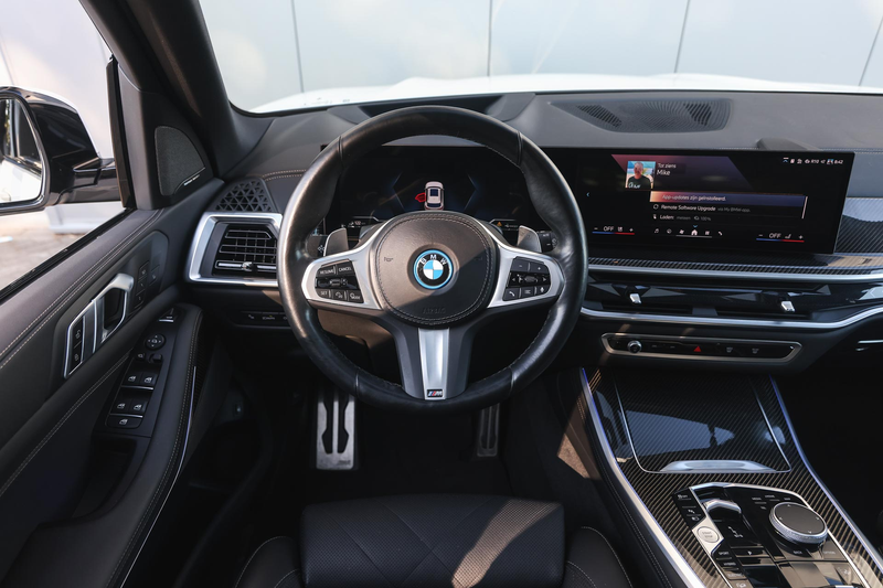 BMW X5 xDrive50e M Sport Automaat / Panoramadak / Trekhaa — photo 3