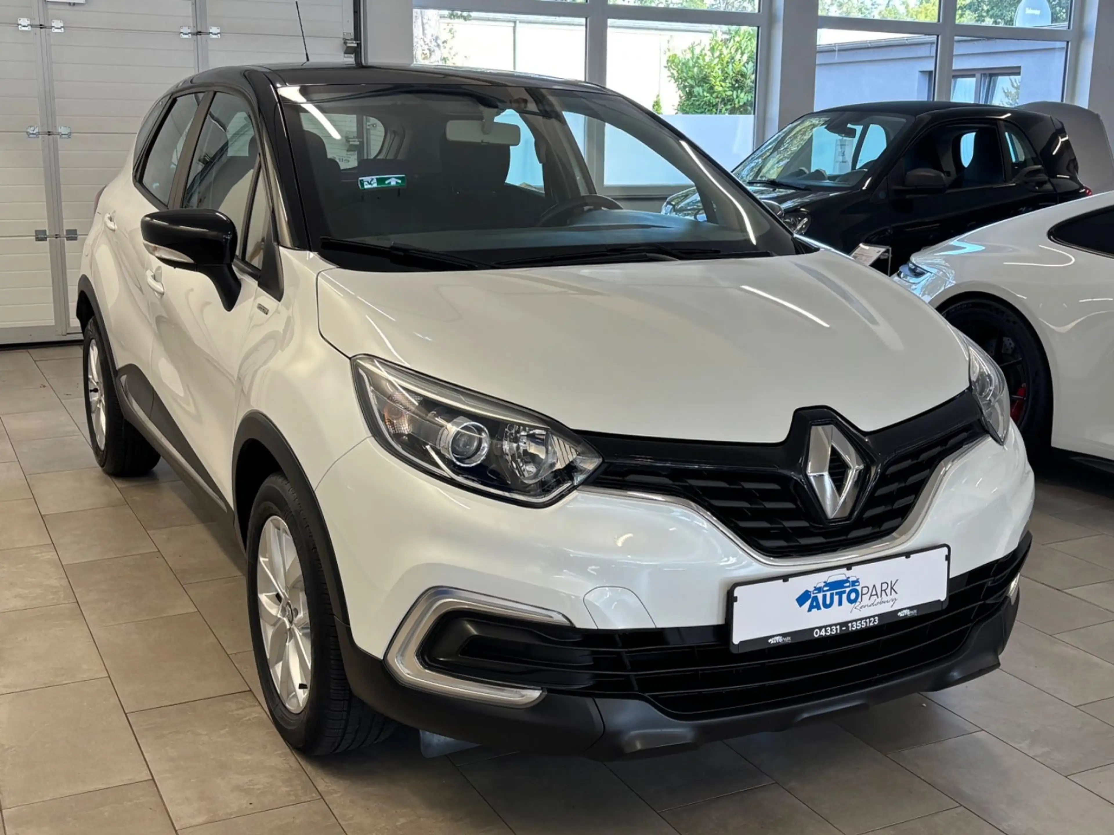 Renault Captur Limited — photo 5