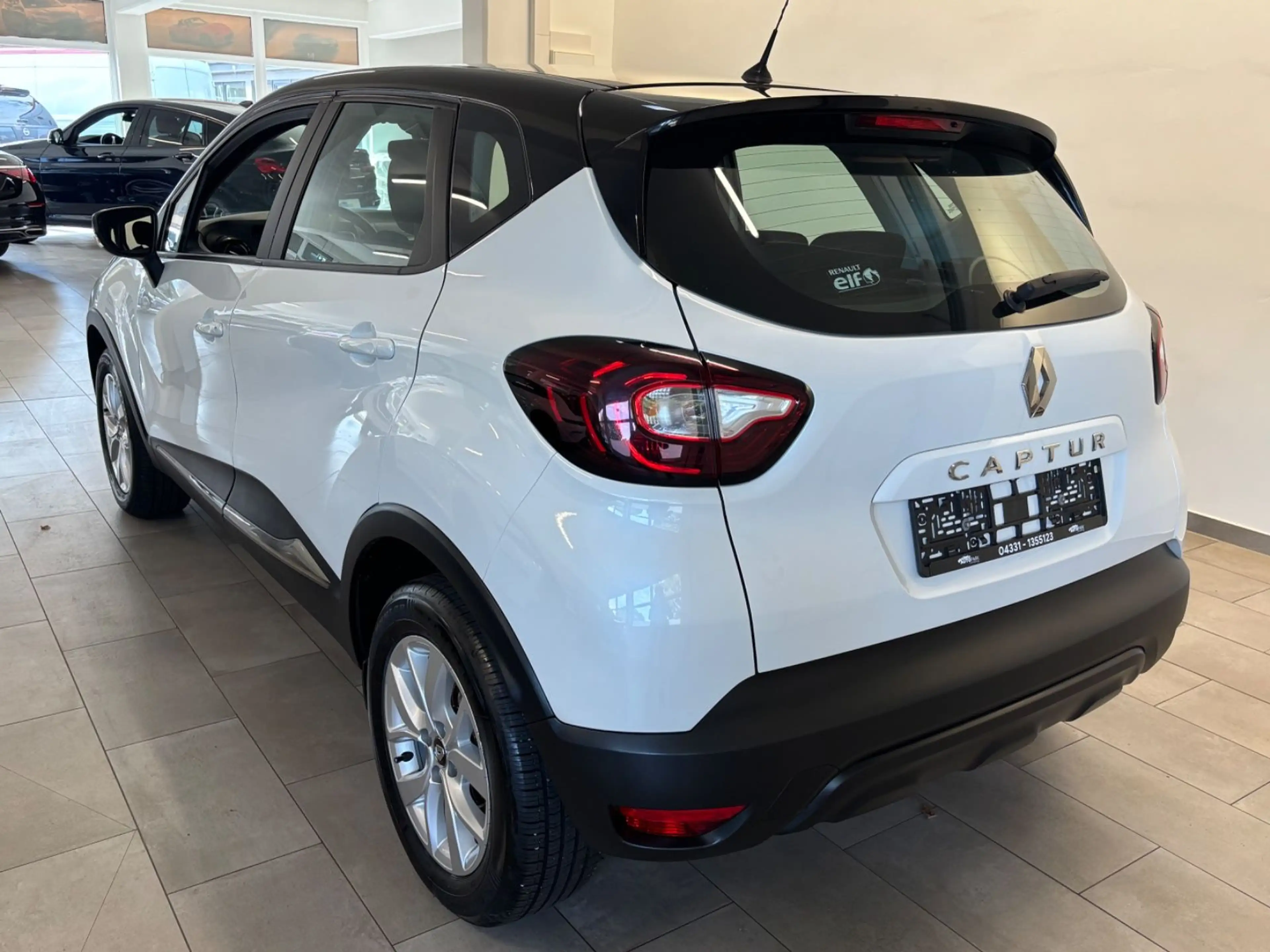 Renault Captur Limited — photo 3