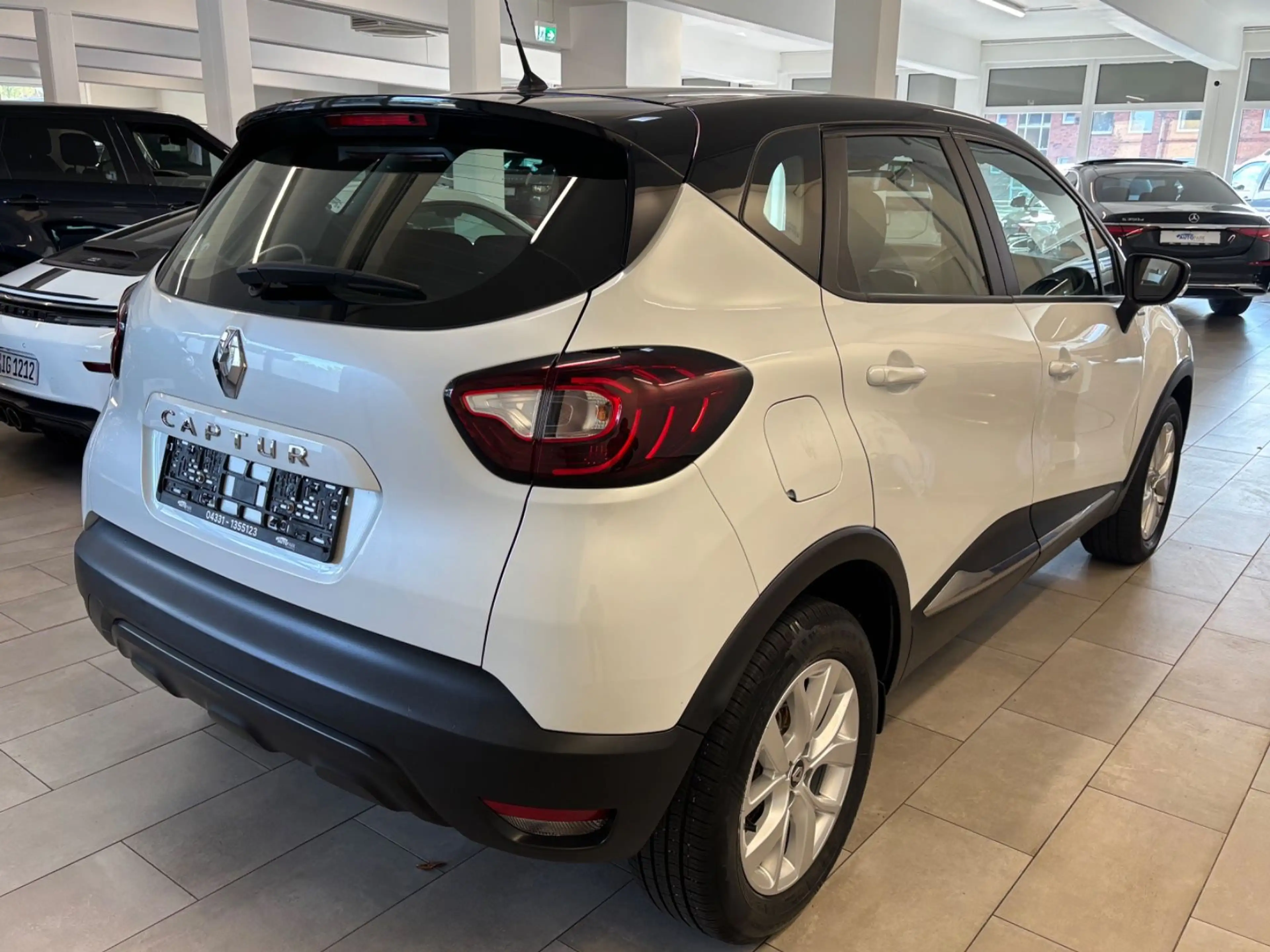 Renault Captur Limited — photo 4