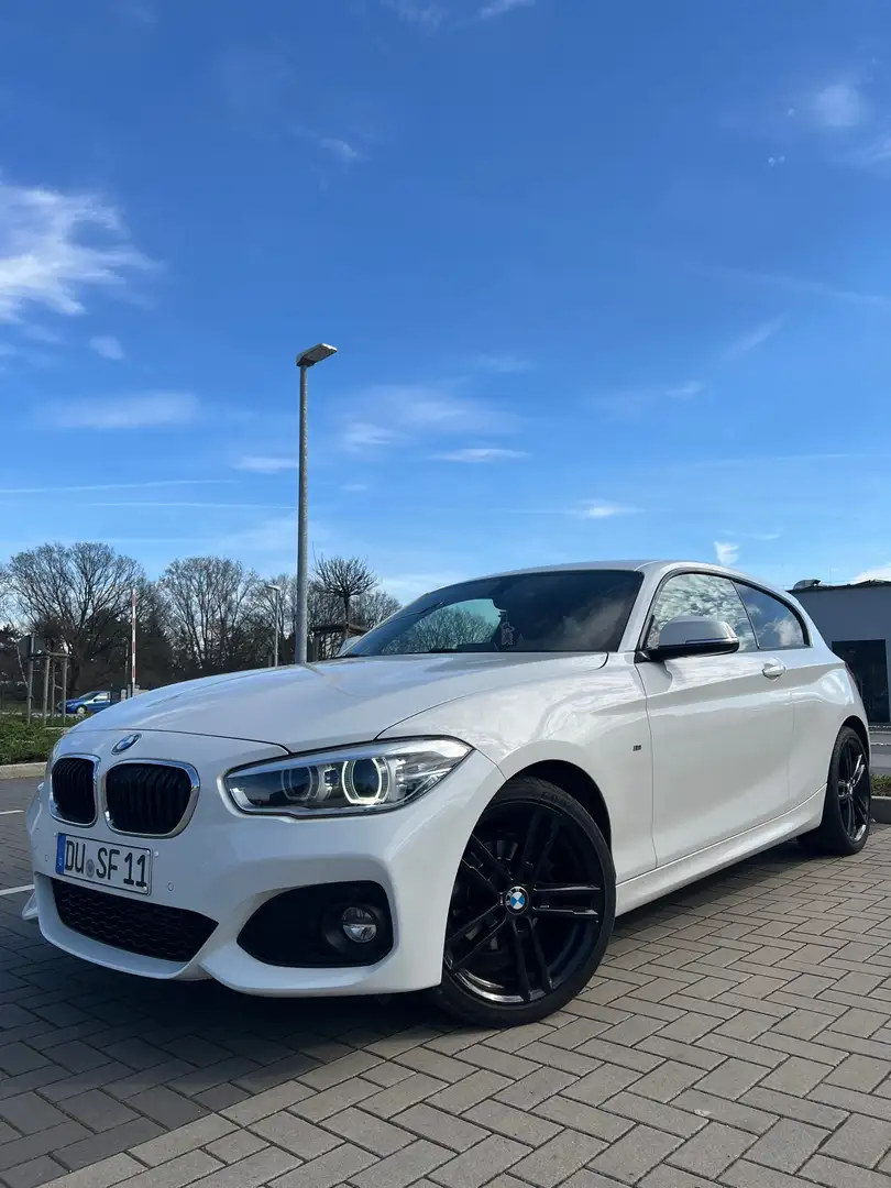 BMW 118 118d Aut. M Sport | 12 Monate BMW-Garantie Weiß - 1