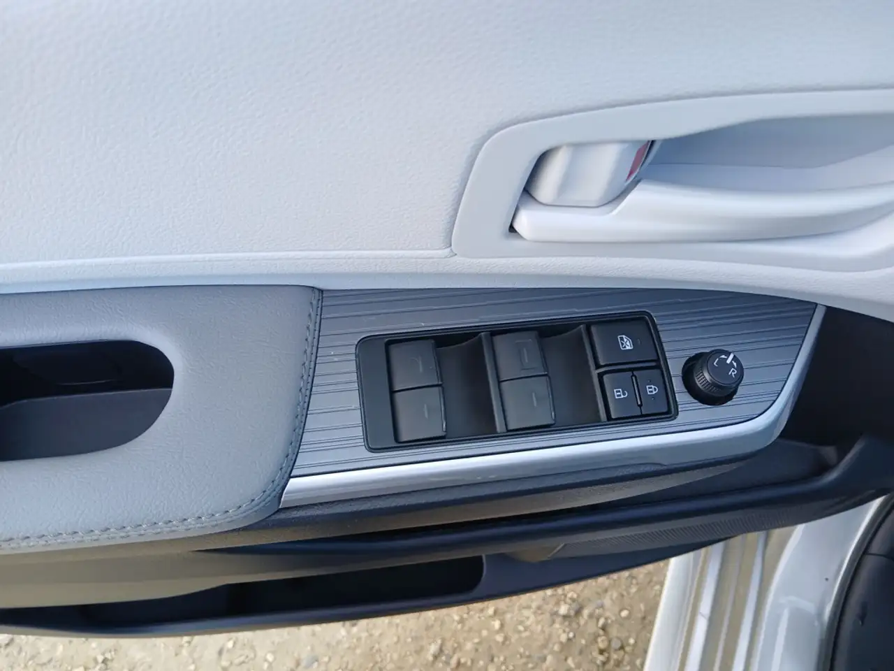 Toyota Sienna снимка Toyota Sienna