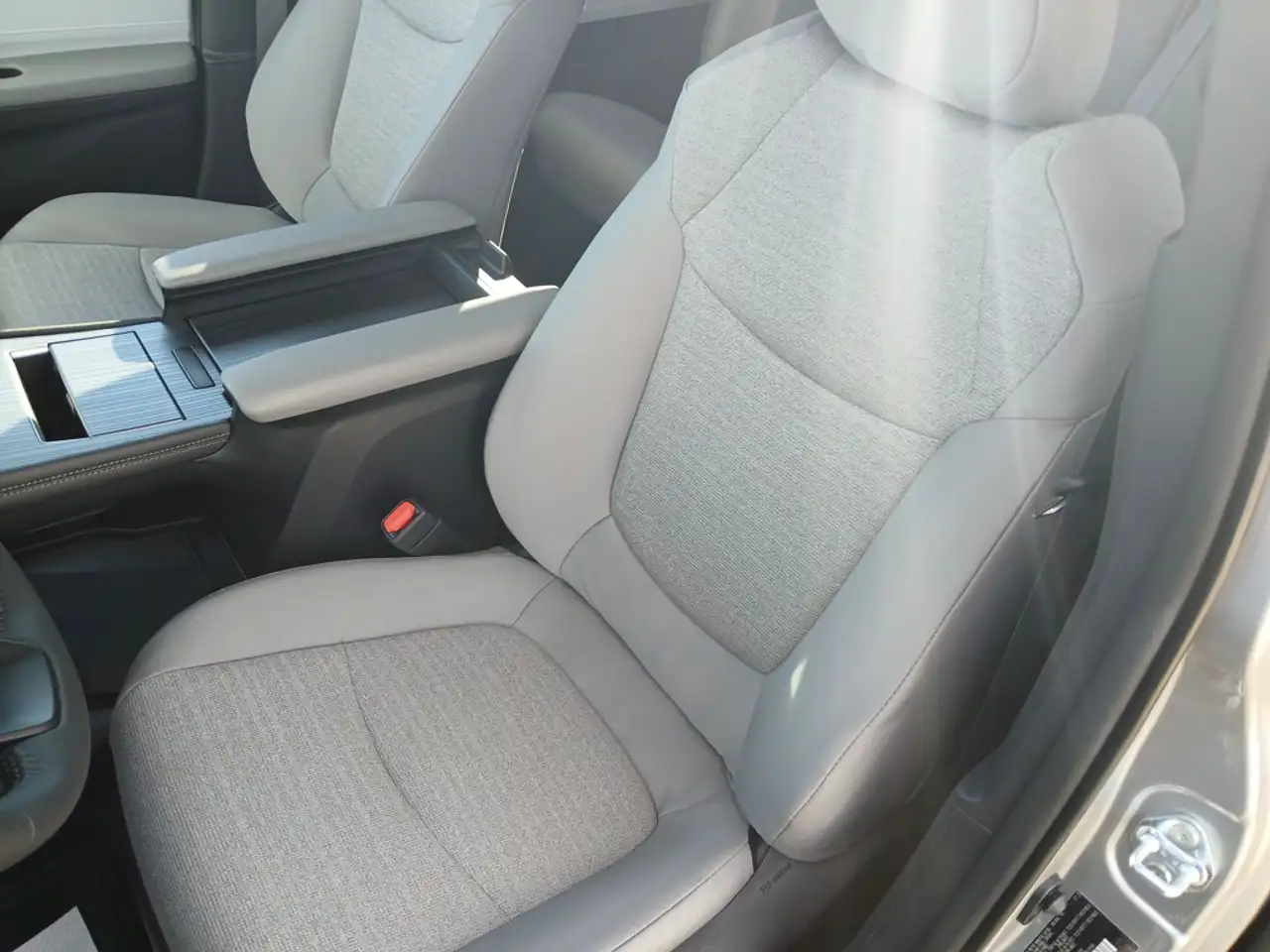 Toyota Sienna снимка Toyota Sienna
