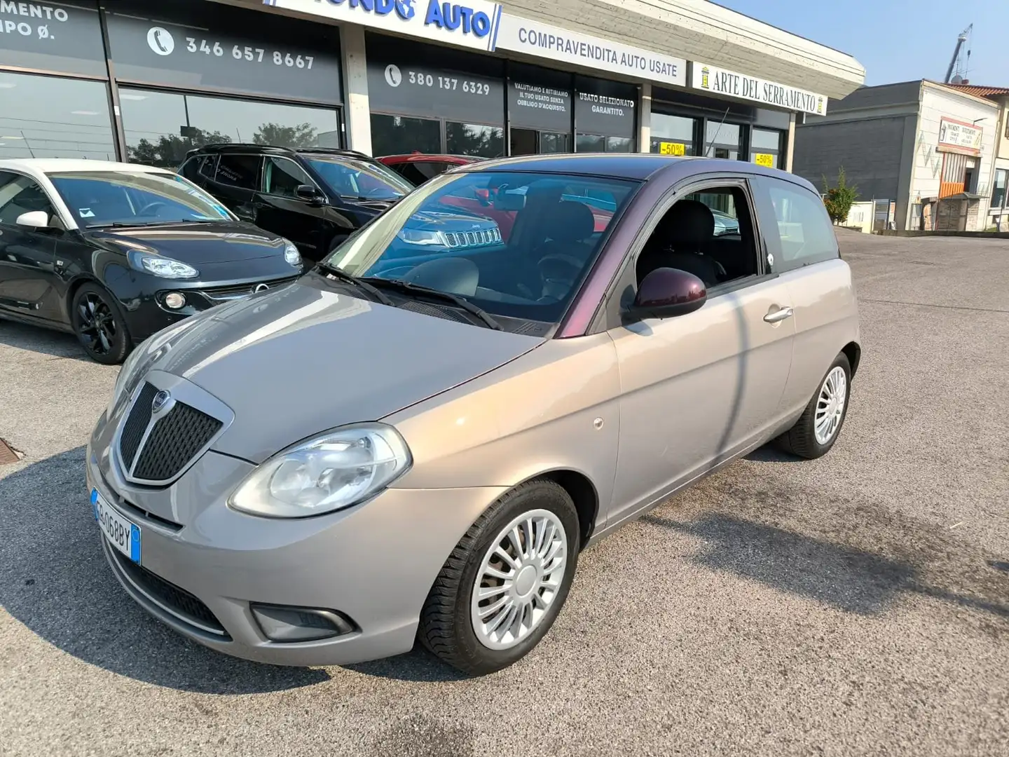 Lancia Ypsilon 1.4 8v New Oro (oro) ecochic Gpl *GPL-2029* Oro - 1