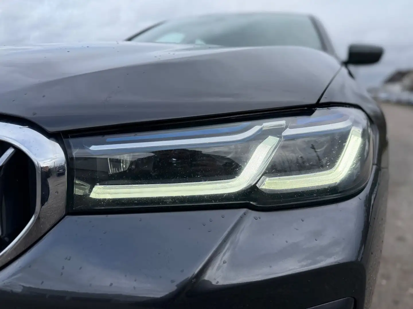 BMW 530 D M-Paket / Laser-Licht / Schiebedach Grau - 2