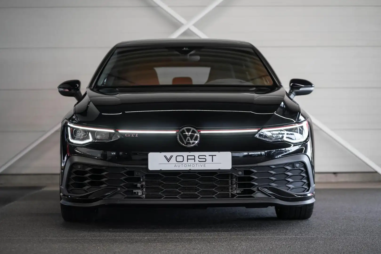 Volkswagen Golf GTI 2.0 TSI Clubsport 45 Jahre Akra Pano HUD Zwart - 2