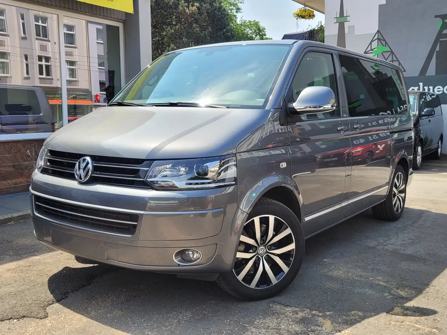 Volkswagen T5 Multivan Multivan Cup*Leder-Alc*Xen*S-Dach*18"*Stdh*Navi*BT Grau - 1