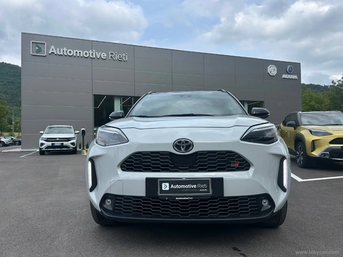 Toyota Yaris Cross 1.5 Hybrid 5p.E-CVT GR SPORT Grigio - 2
