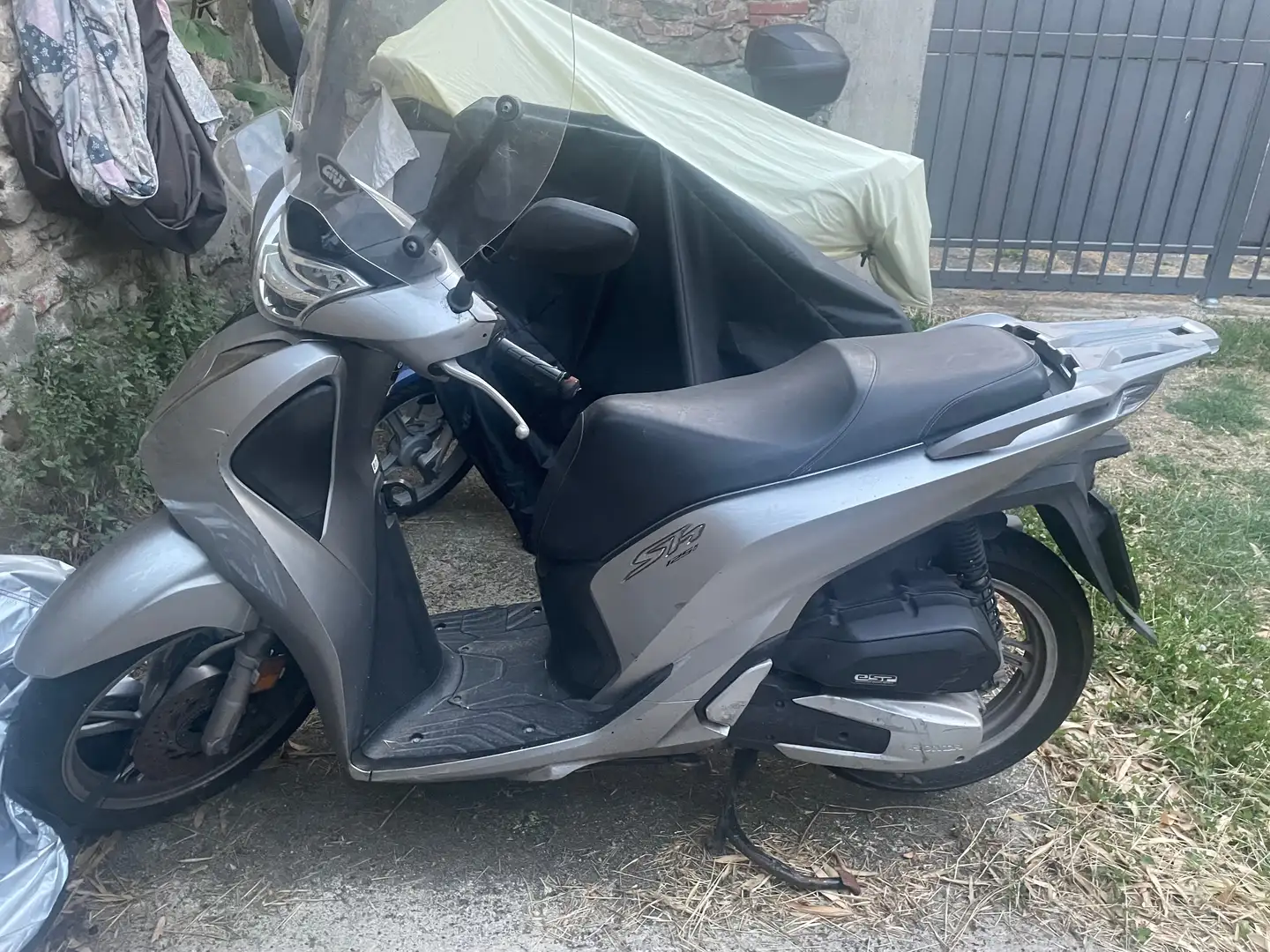 Honda SH 125 Grigio - 2
