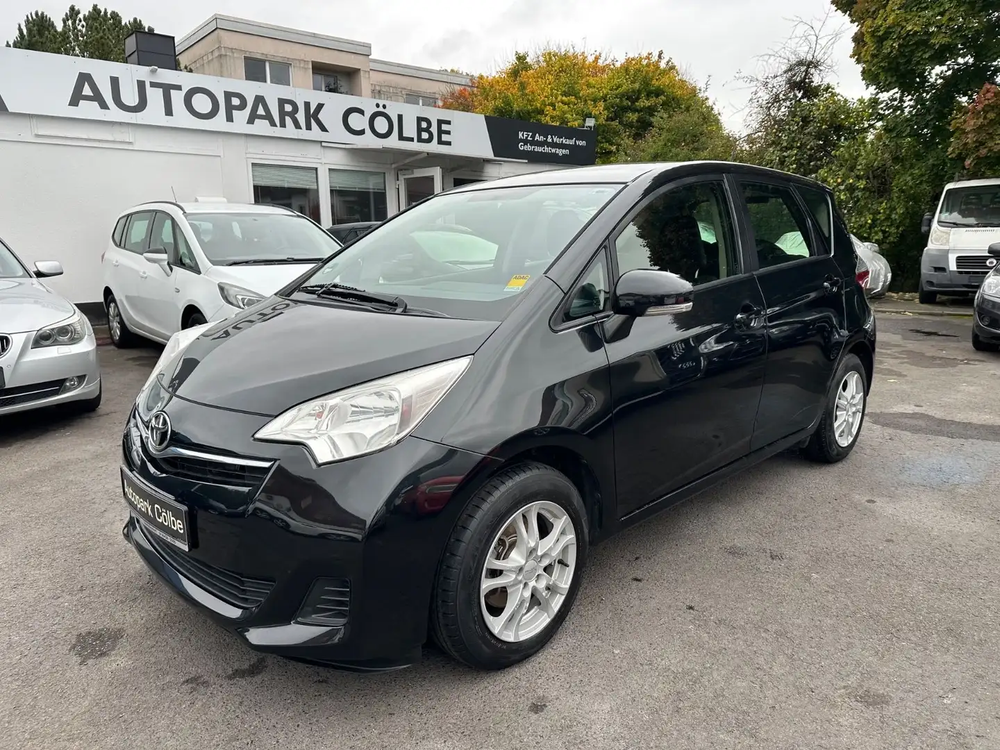 Toyota Verso-S 1,33-l-Dual-VVT Multidrive S Comfort Schwarz - 1