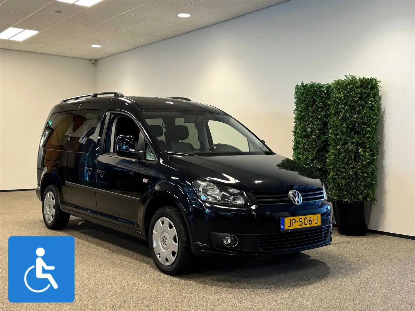 Volkswagen Caddy Maxi Rolstoelauto 5+1 Noir - 1