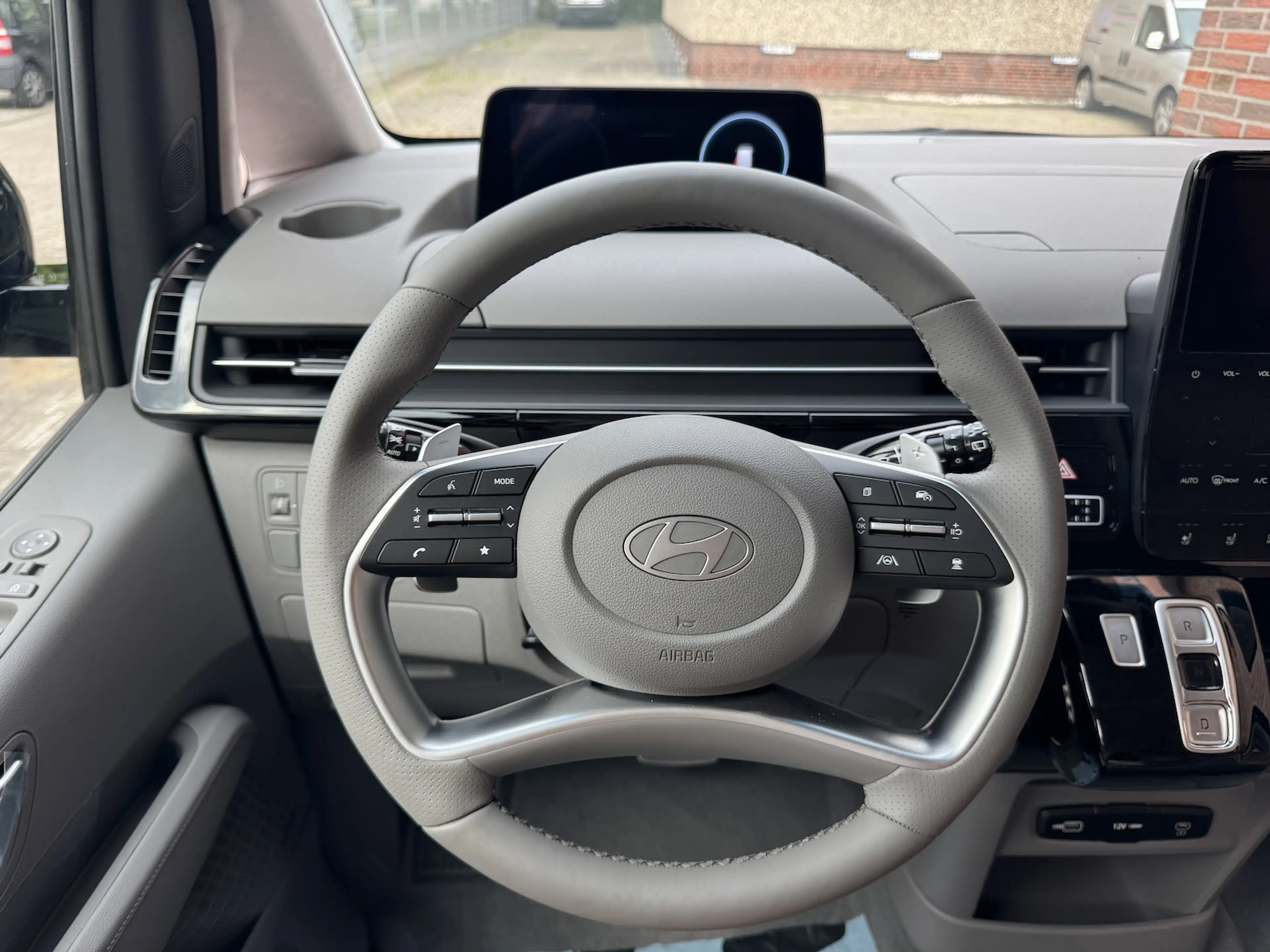 Hyundai STARIA Premium Luxus auf 7 Sitzen Siebenschön — photo 13