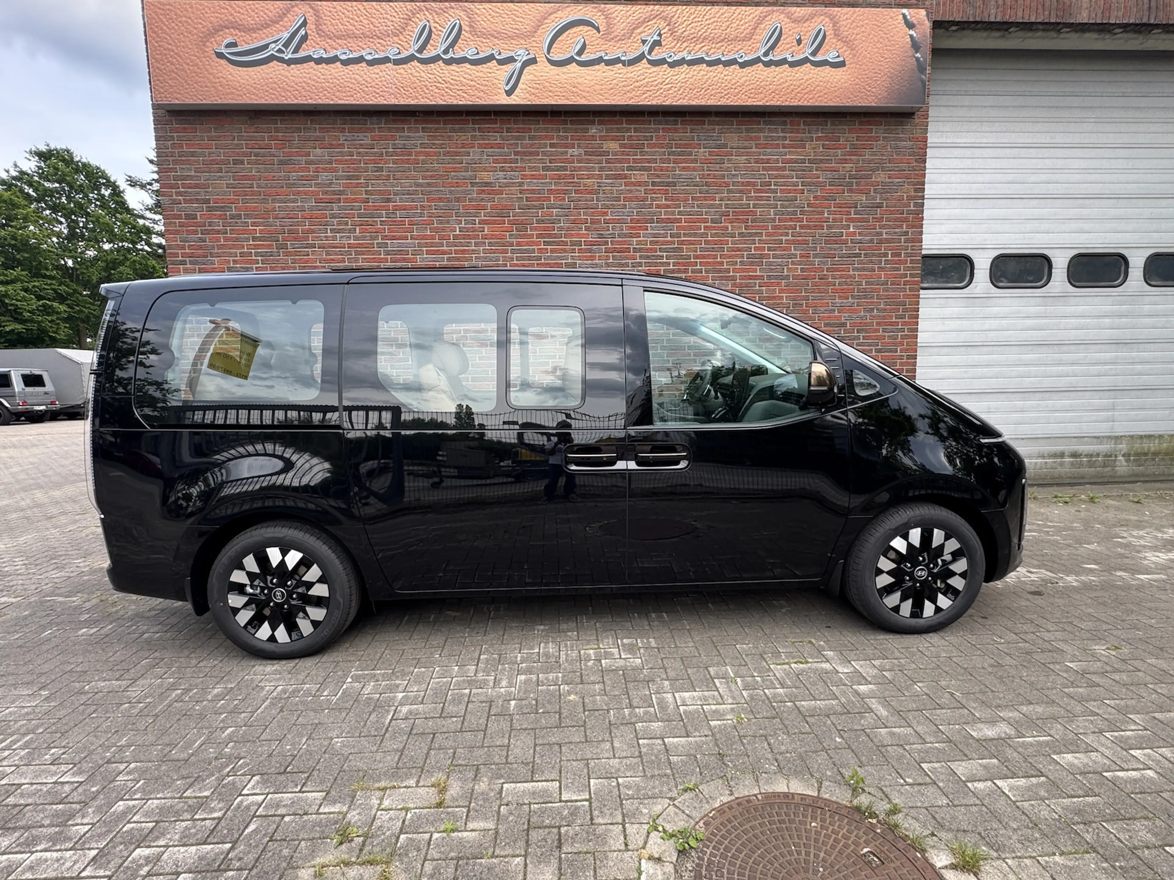 Hyundai STARIA Premium Luxus auf 7 Sitzen Siebenschön — photo 3