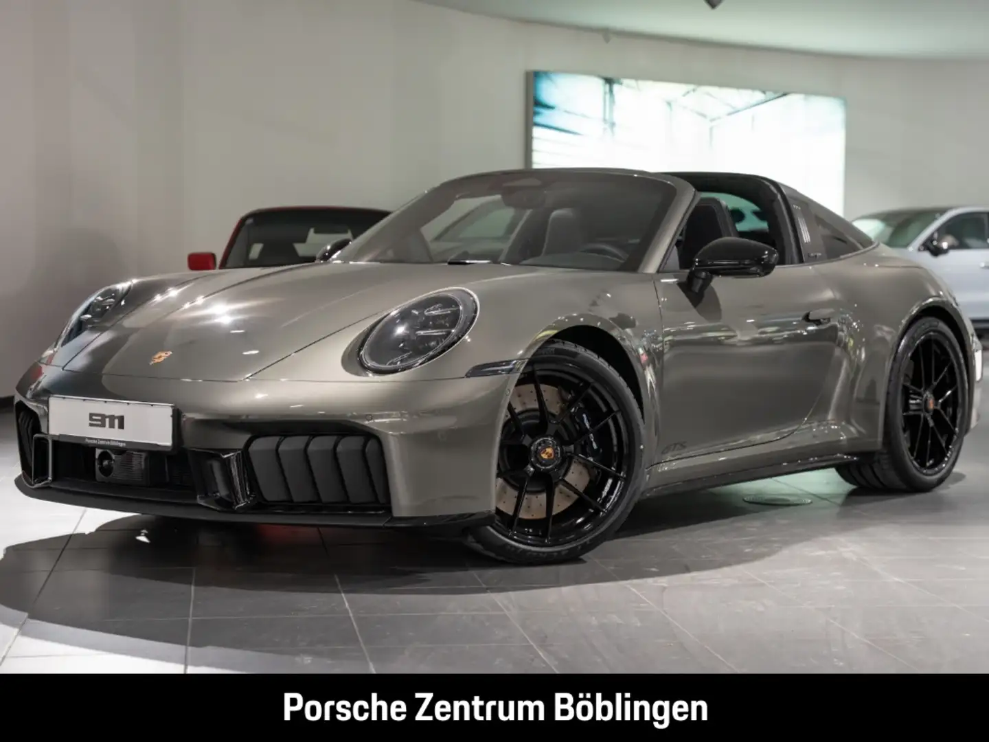 Porsche 992 911 Targa 4 GTS Burmester Liftsystem-VA Grün - 1
