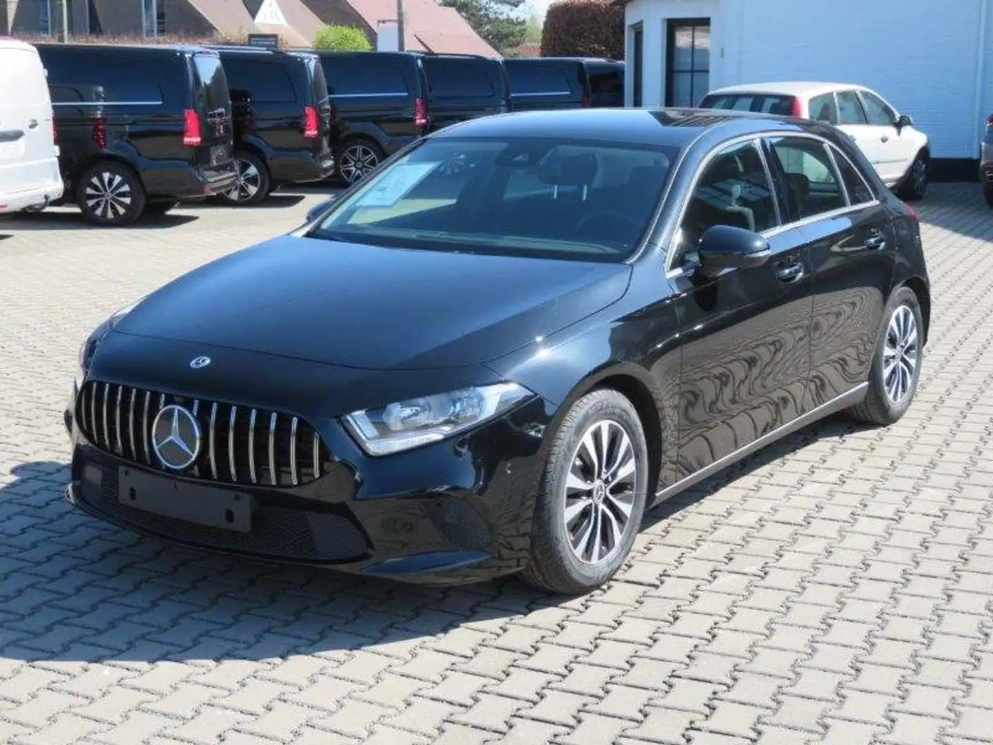 Mercedes-Benz A 180 d automaat Zwart - 1