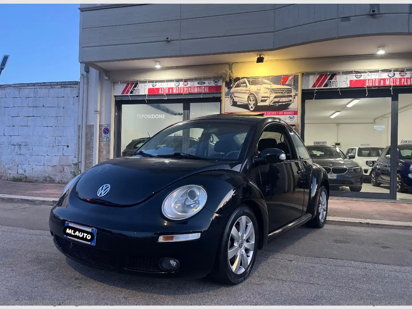 Volkswagen New Beetle 1.9 TDI 105CV Чорний - 1