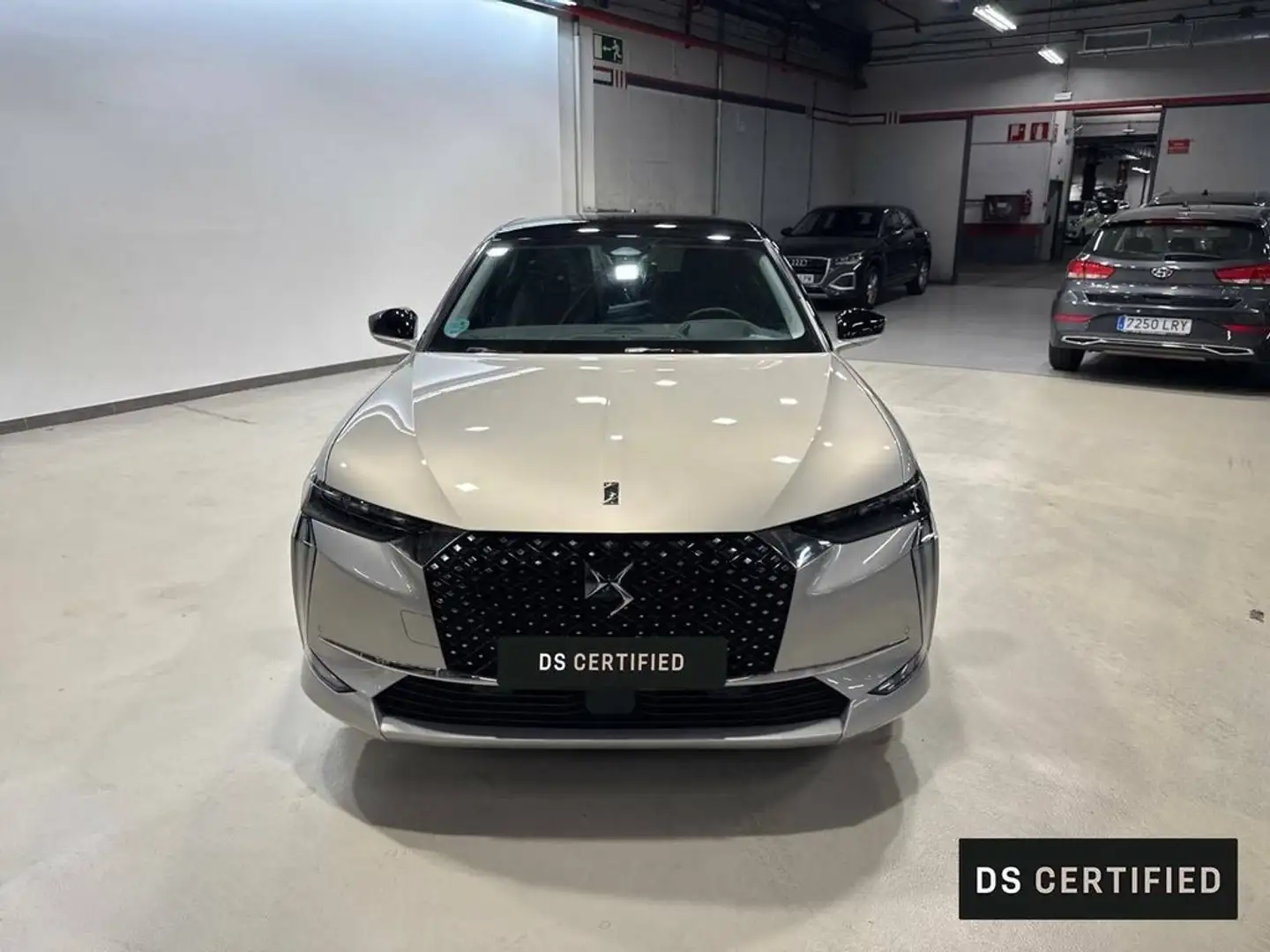 DS Automobiles DS 4 1.2 PureTech Trocadero Aut. 130 Gris - 2
