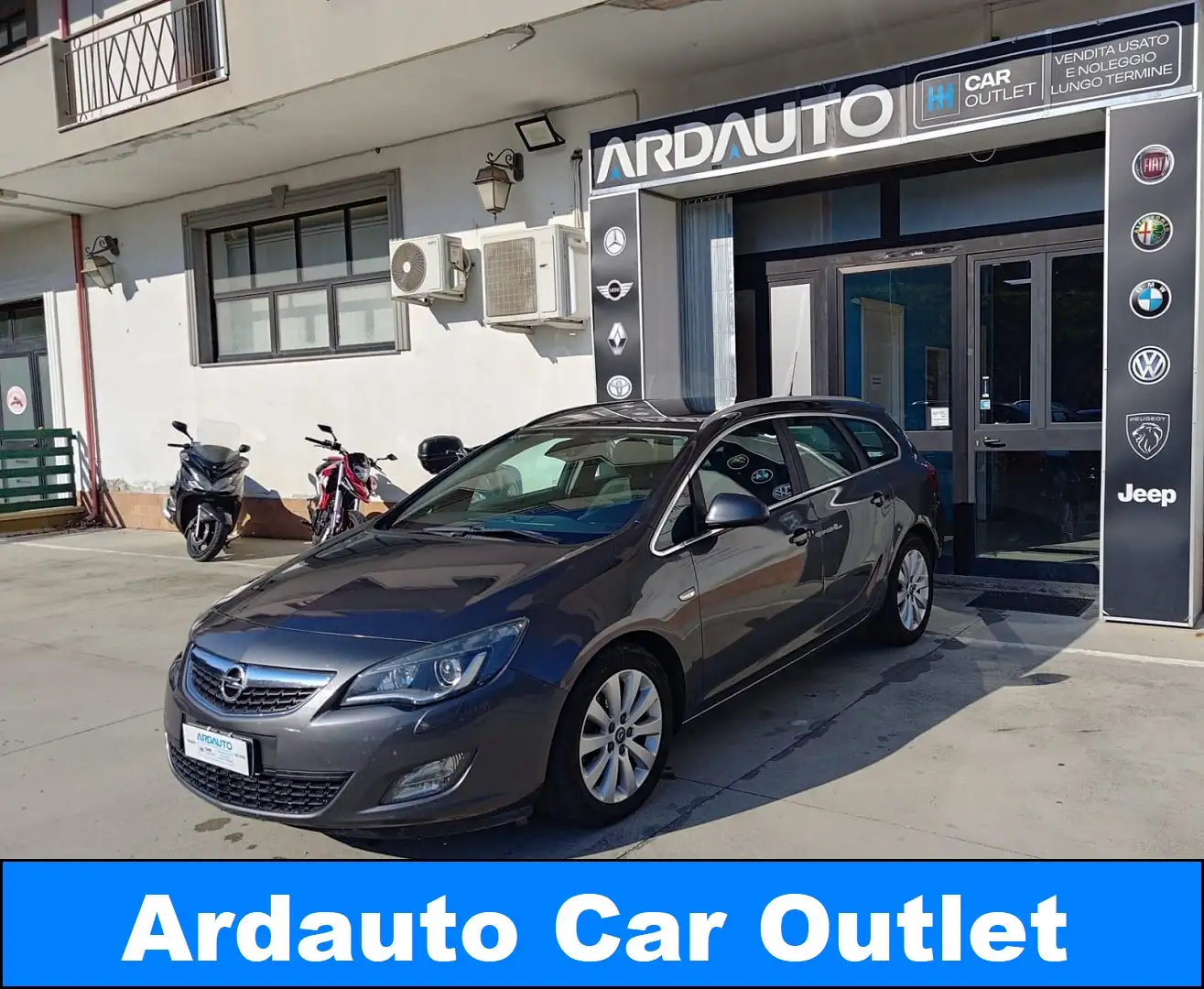 Opel Astra Opel Astra SW 1.7 Cdti Cosmo 125 cv Grau - 1