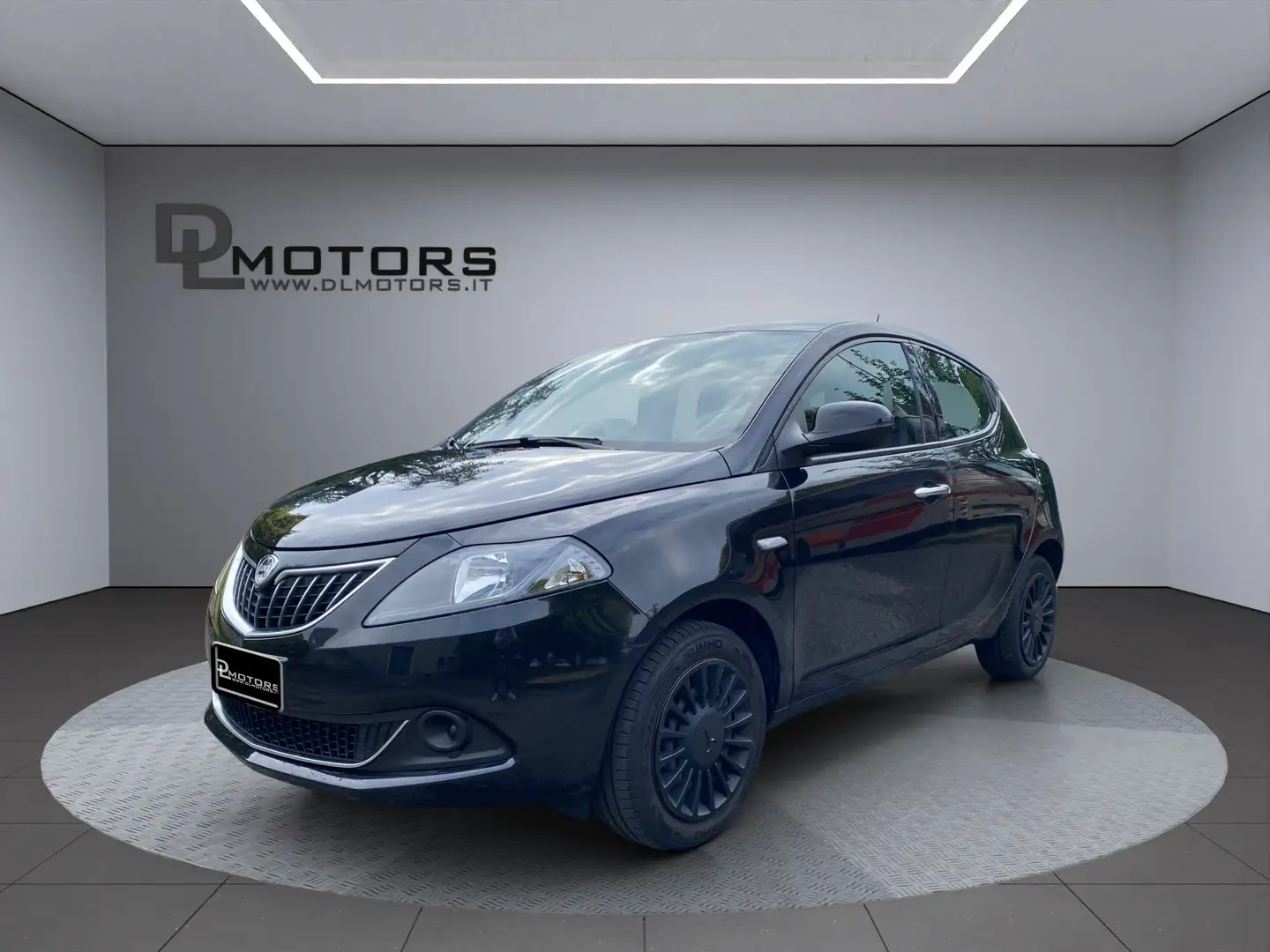 Lancia Ypsilon HYBRID, 1.0 69 CV, NEOPATENTATI, P.CONSEGNA! Nero - 1