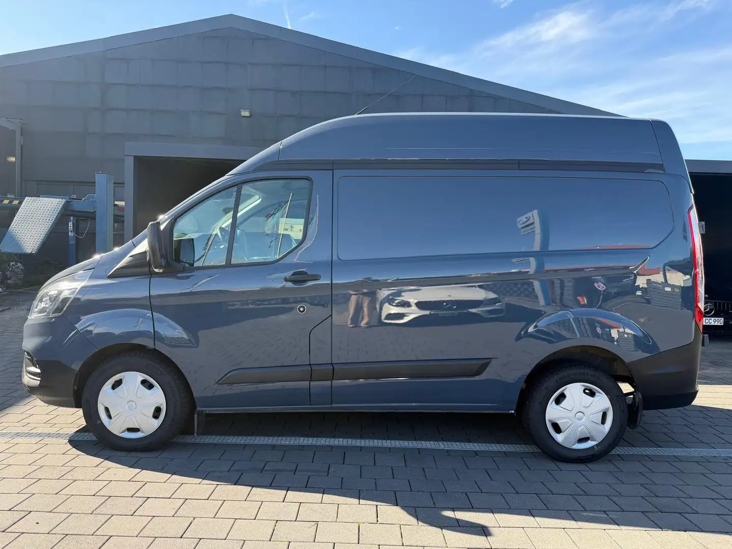 Ford Transit Custom 280 L1 Trend/PDC/Navi/Kam/Tempom Blau - 2