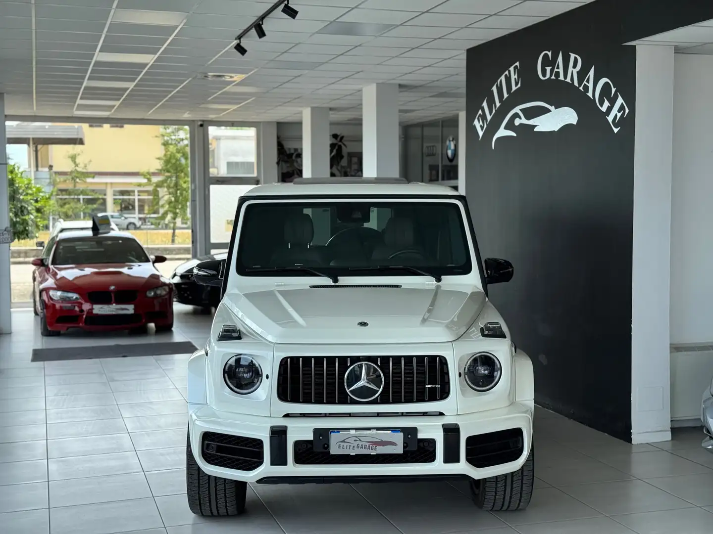 Mercedes-Benz G 63 AMG Premium Plus 585cv BIANCO PERLA GANCIO TRAINO Bianco - 2