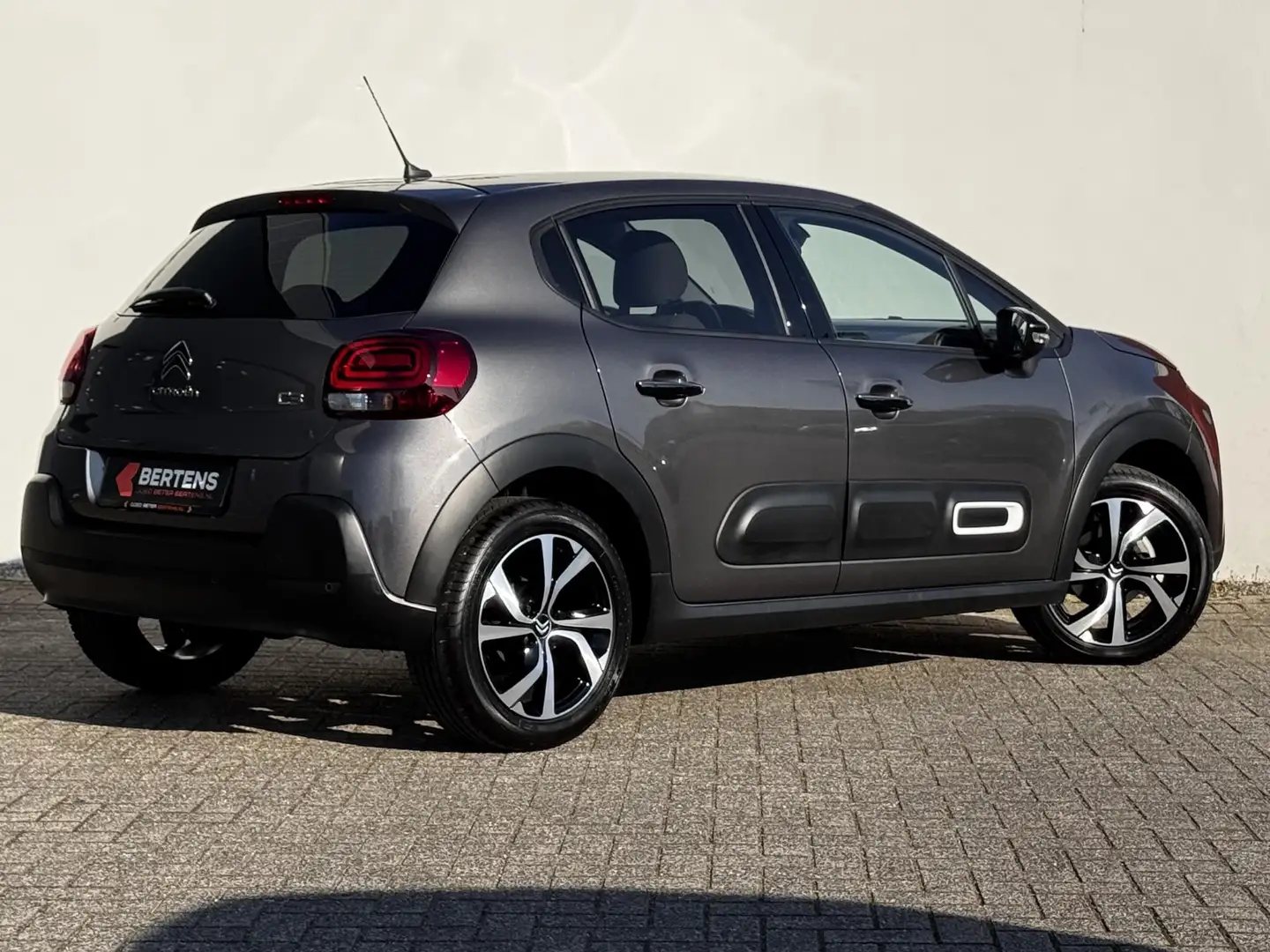 Citroen C3 1.2 PT 83 Max | Comfort stoelen | Parkeercamera | Grijs - 2