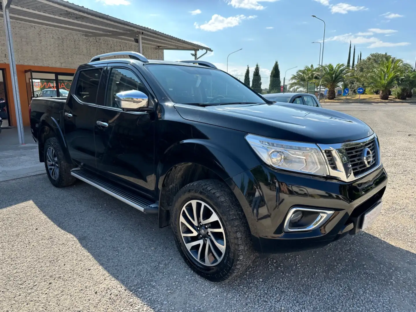 Nissan Navara 2.3 dCi 4WD Double Cab IVA ESCLUSA Nero - 1