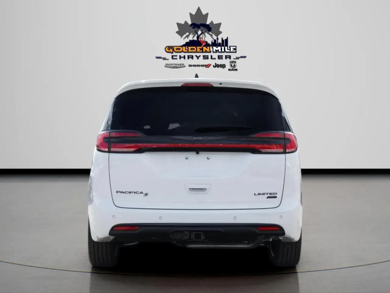 Chrysler Pacifica снимка Chrysler Pacifica