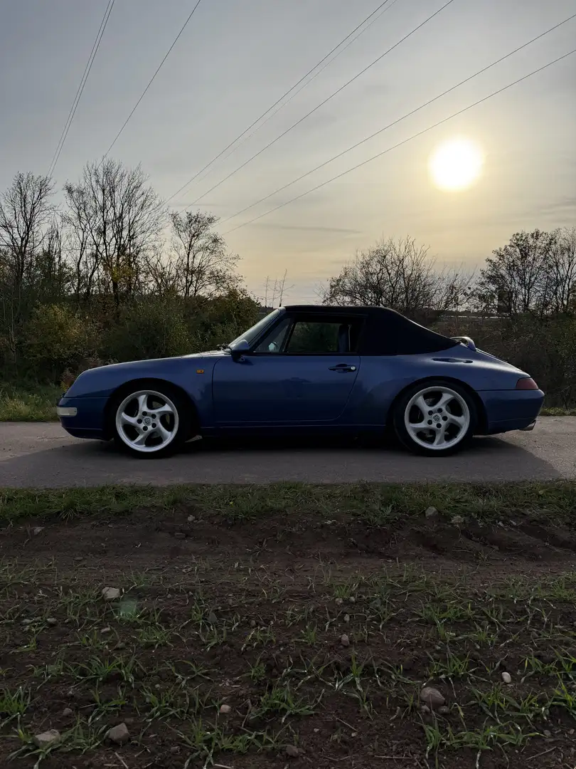Porsche 993 911 Carrera Cabrio Blau - 2