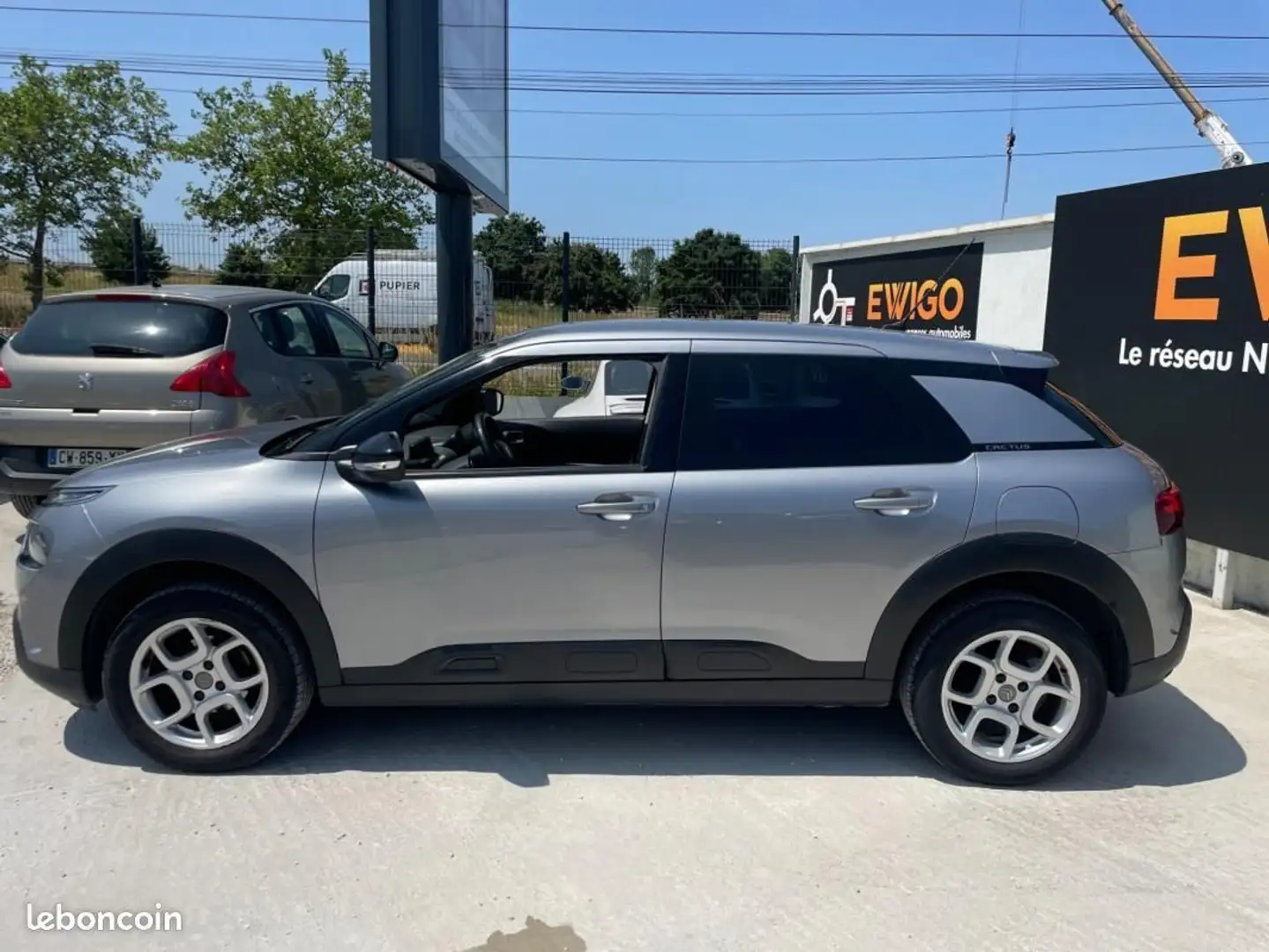 Citroen C4 Cactus Citroën 1.6 BLUEHDI 100 BUSINESS PACK+ ATTELAGE Gris - 2