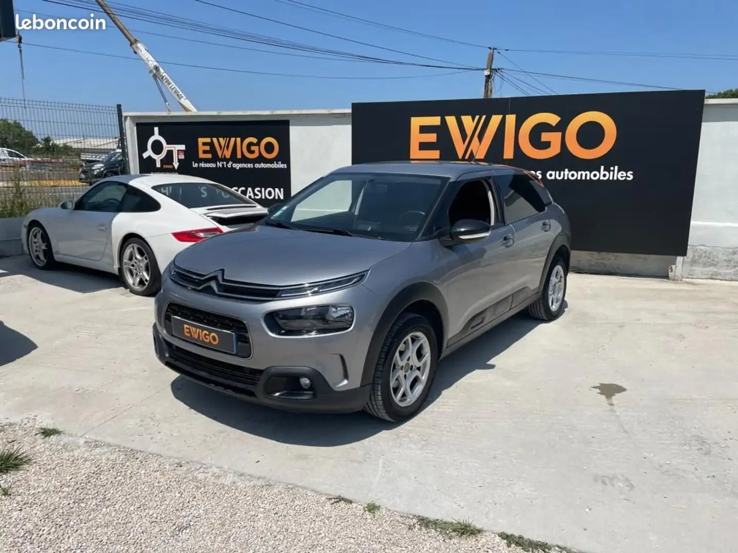 Citroen C4 Cactus Citroën 1.6 BLUEHDI 100 BUSINESS PACK+ ATTELAGE Gris - 1