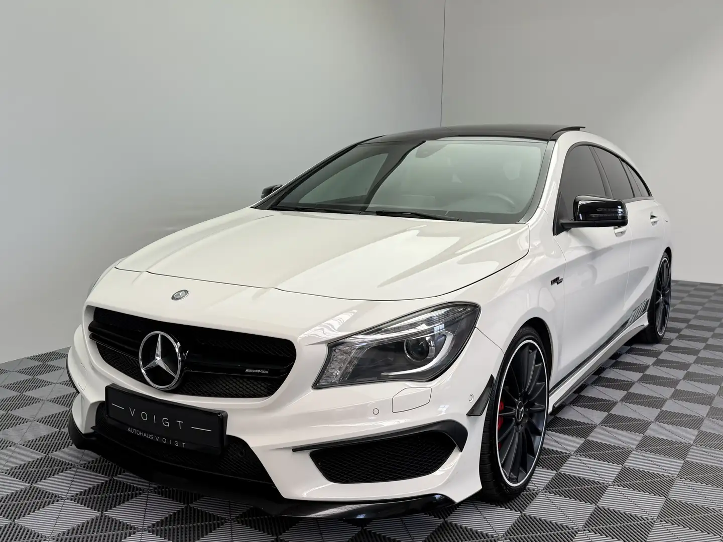 Mercedes-Benz CLA 45 AMG 4Matic|Pano|No-OPF| Blanc - 2