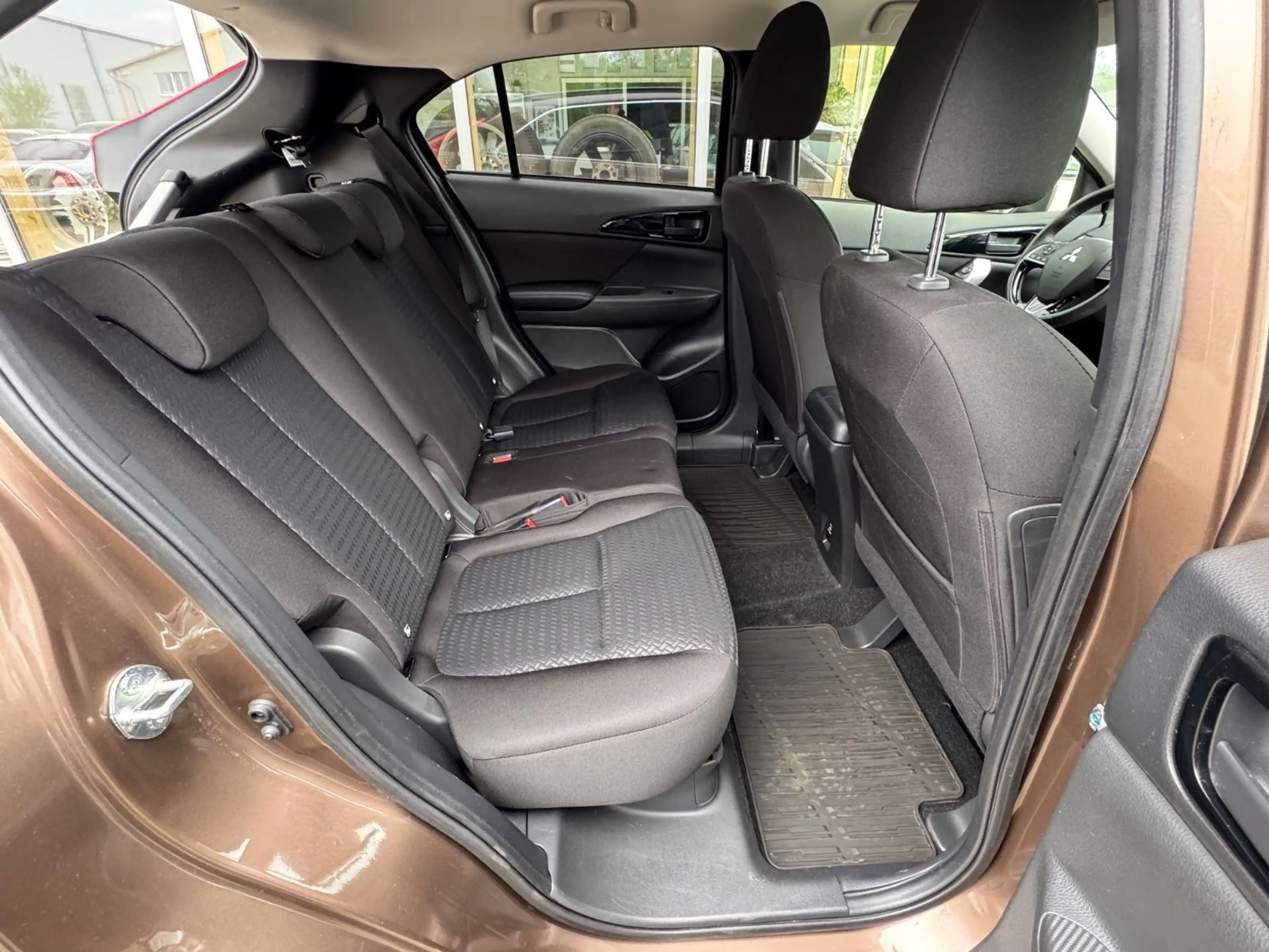Mitsubishi Eclipse Cross Diamant Edition+ SHZ/AHK/Garantie — photo 14