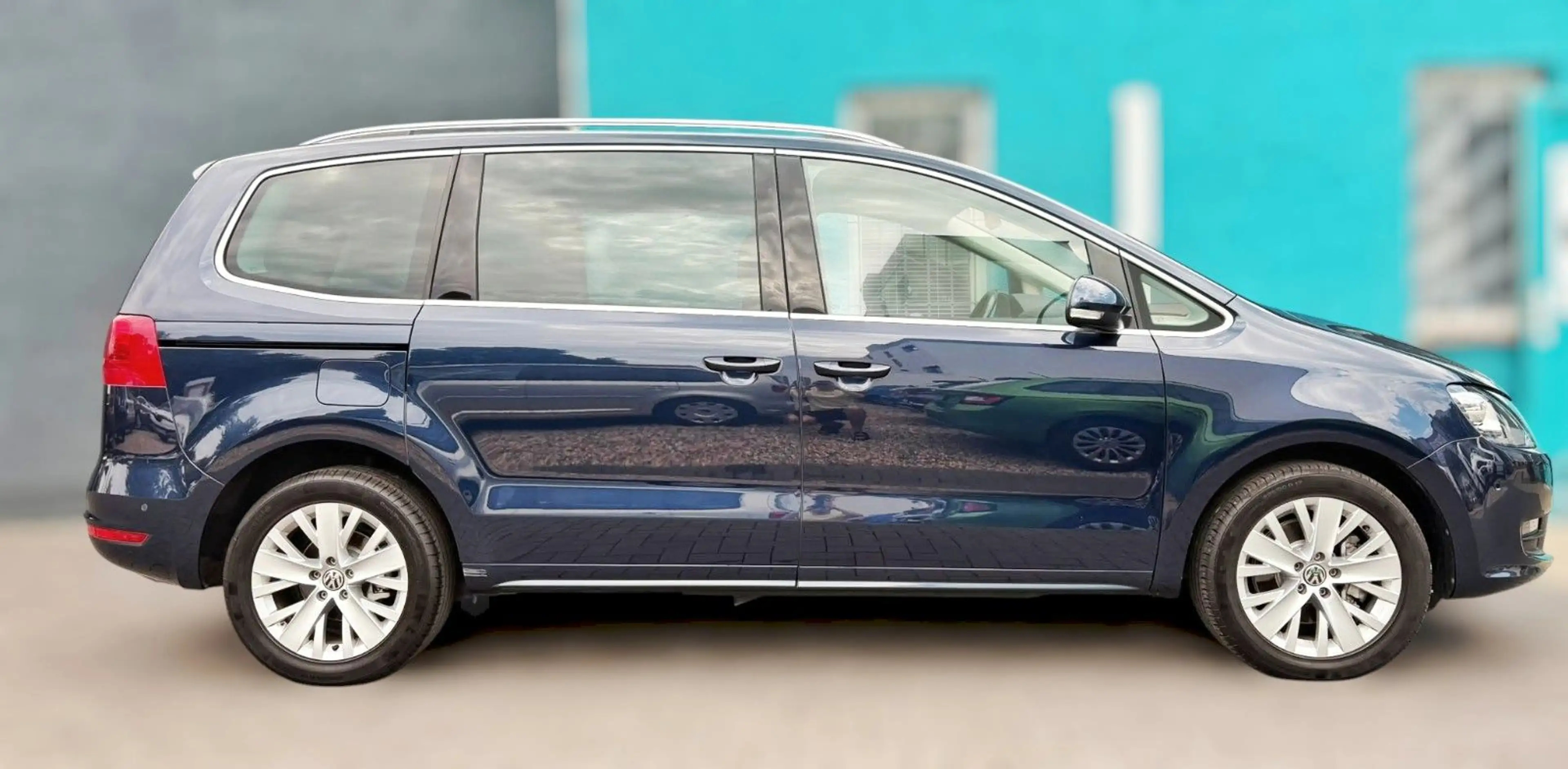 Volkswagen Sharan Life 177 DSG*Ahk*Xenon*Klimaauto*8Räder — photo 11
