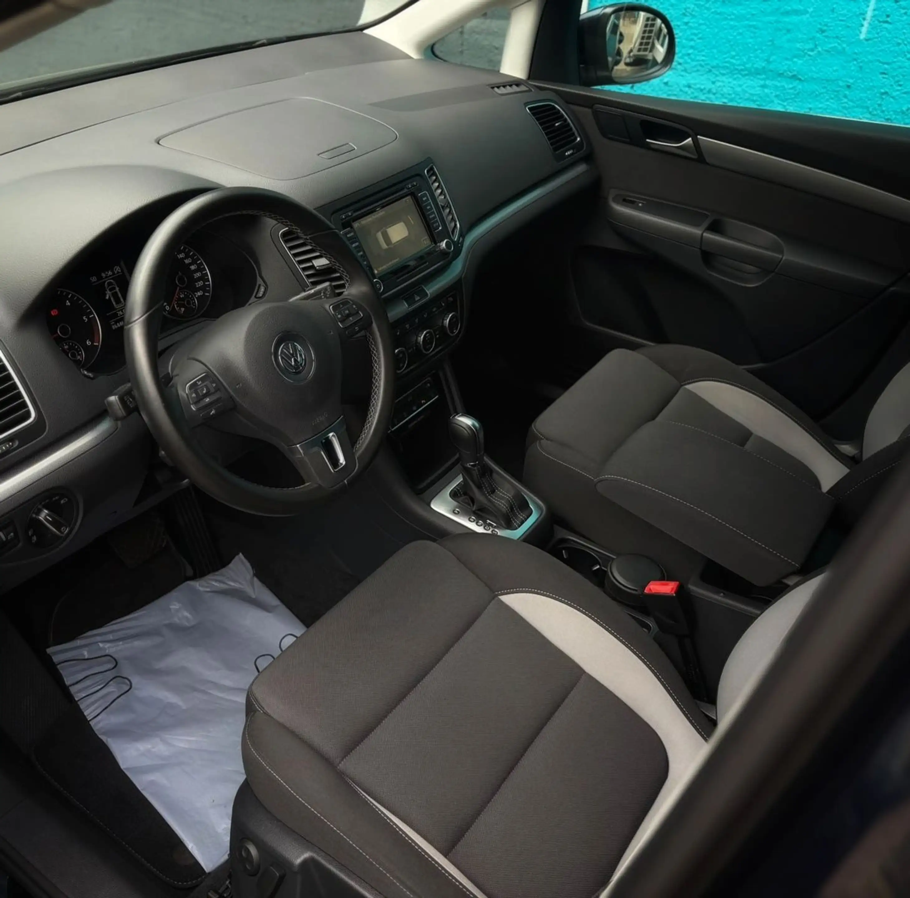 Volkswagen Sharan Life 177 DSG*Ahk*Xenon*Klimaauto*8Räder — photo 12