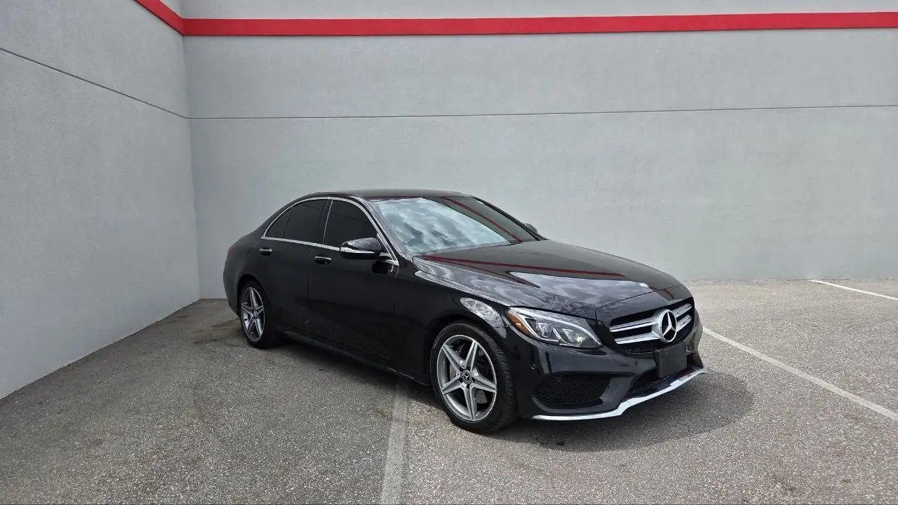 Mercedes-Benz C-Class photo Mercedes-Benz C-Class
