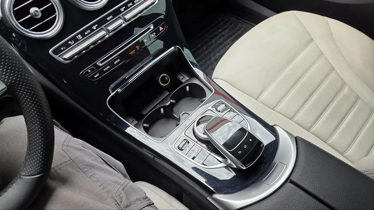 Mercedes-Benz C-Class photo Mercedes-Benz C-Class