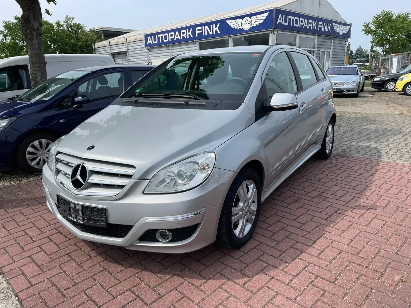 Mercedes-Benz B 180 B 180 (245.232) 1.Hand Scheckheft+ Automatik Grau - 2