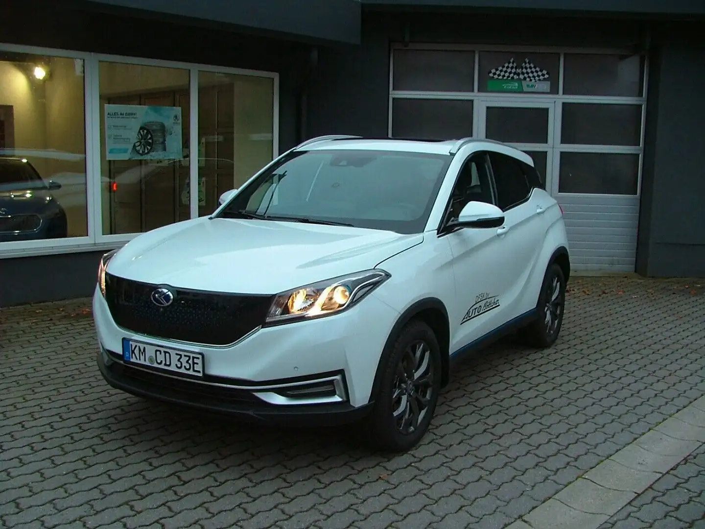 DFSK Seres 3 *LEDER PANO NAVI virt.COCKPIT FAHRMODUS* Blanco - 1