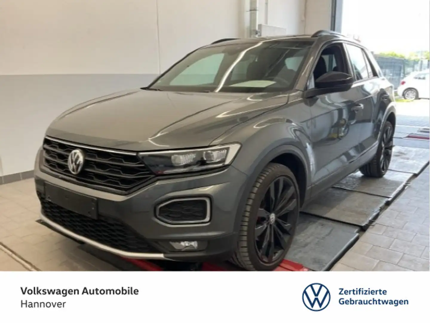 Volkswagen T-Roc 1.5 TSI DSG Sport Black Style Navi AHK 19L Grau - 1