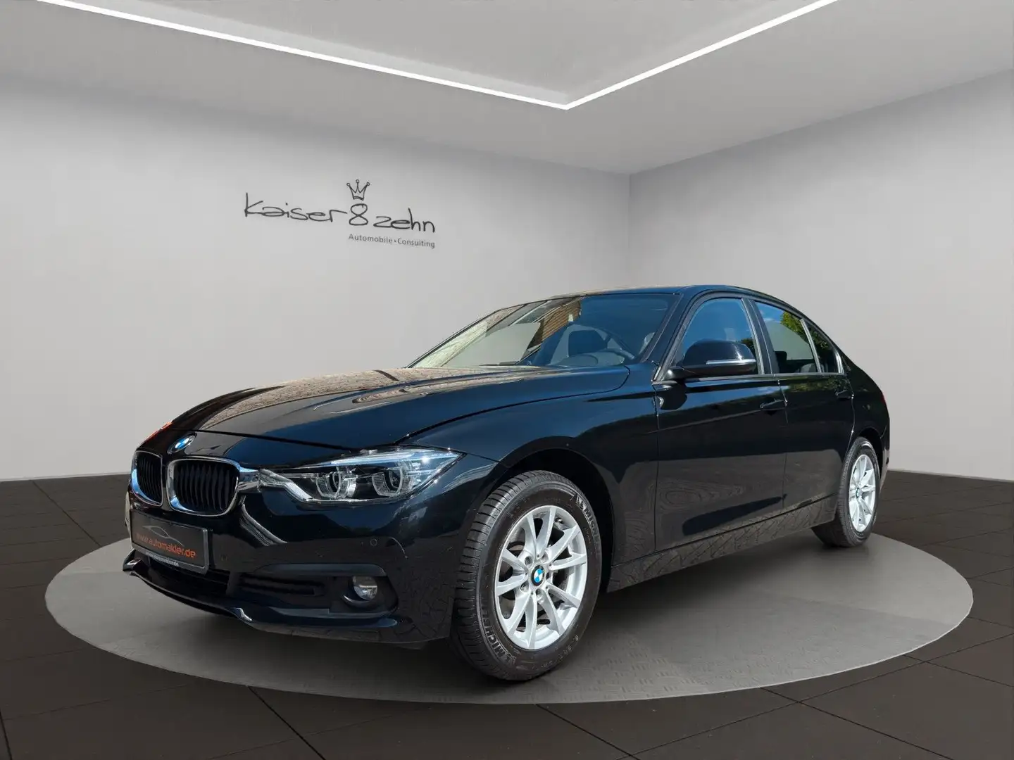 BMW 318 i *1.Hand* *Scheckheftgepflegt* crna - 1