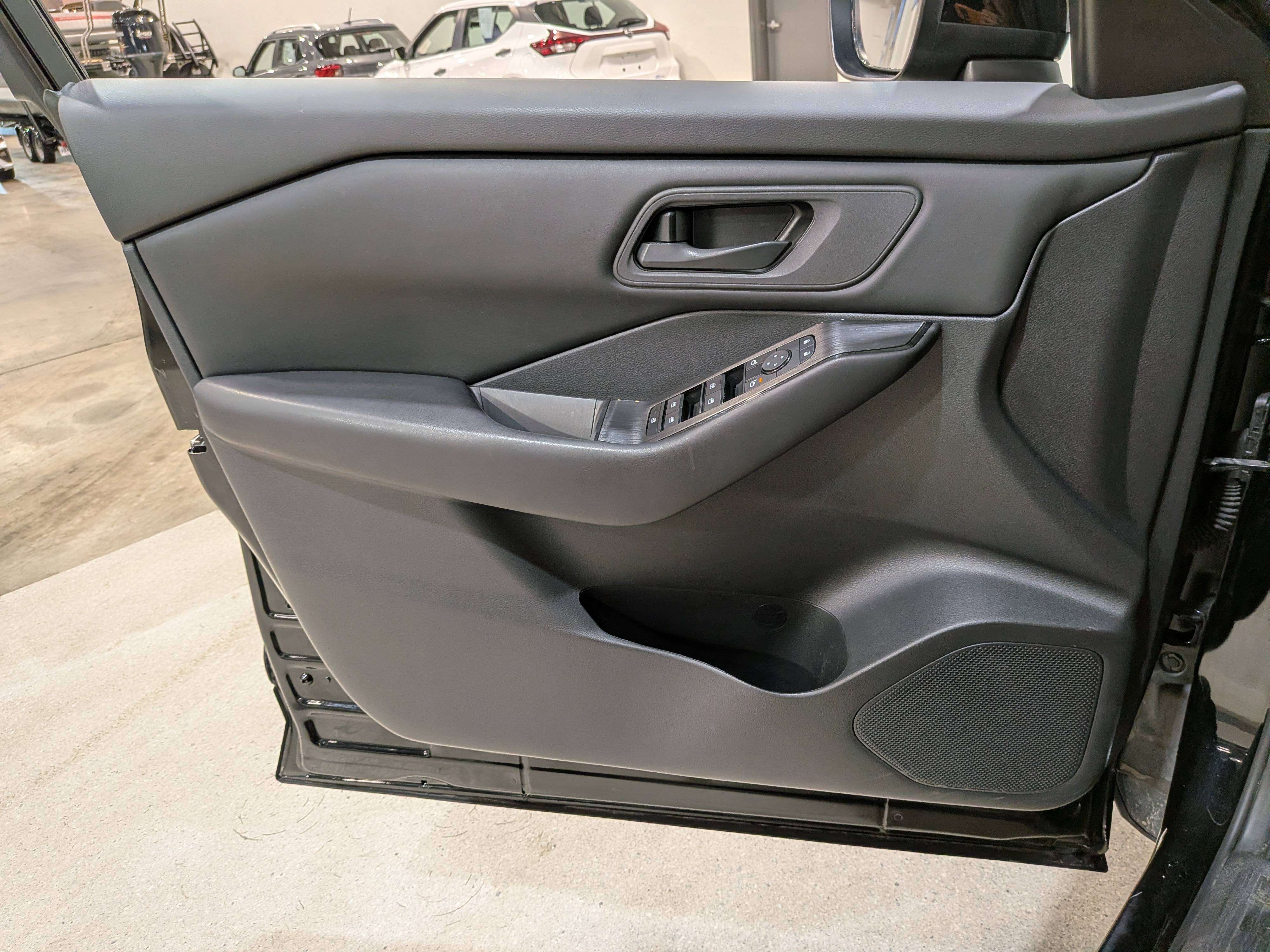 Nissan Rogue 2024