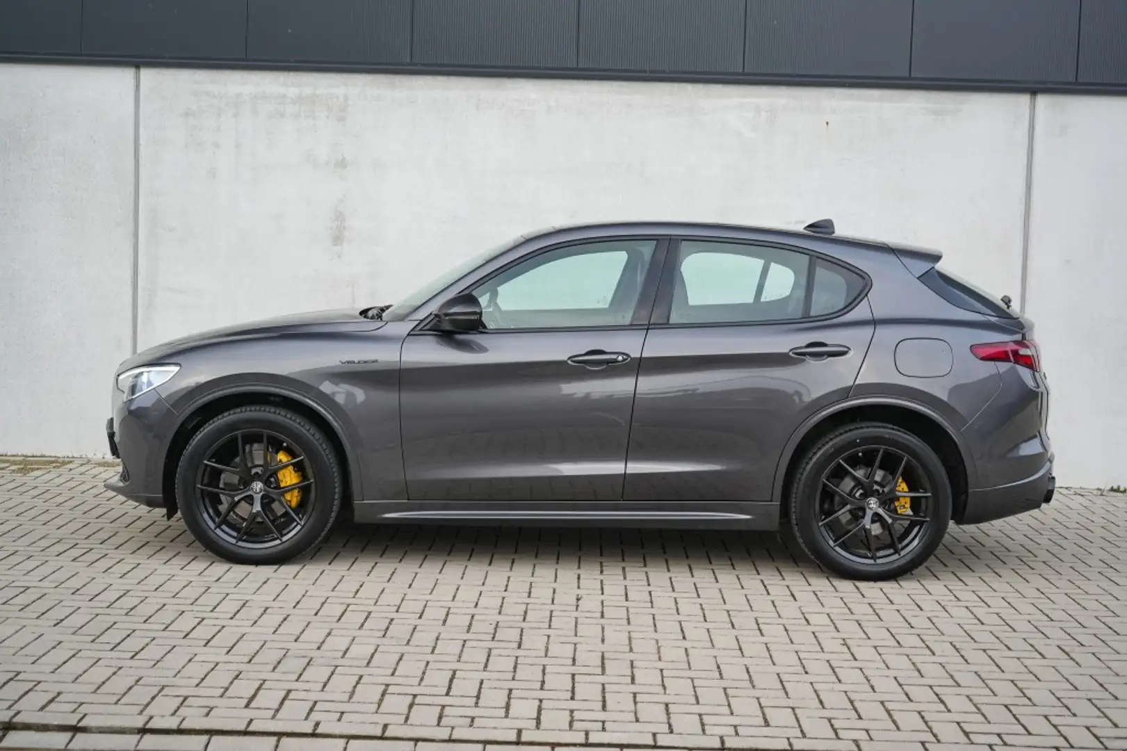Alfa Romeo Stelvio 2.0 Turbo 280 PK AWD Veloce | Pano Dak | Carplay | Grijs - 2