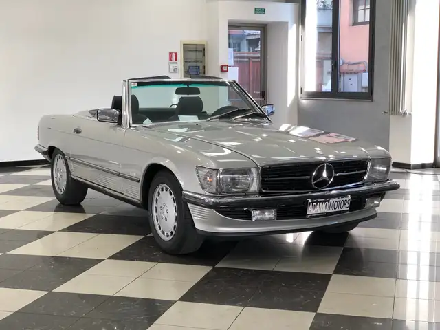 Mercedes-Benz SL 300