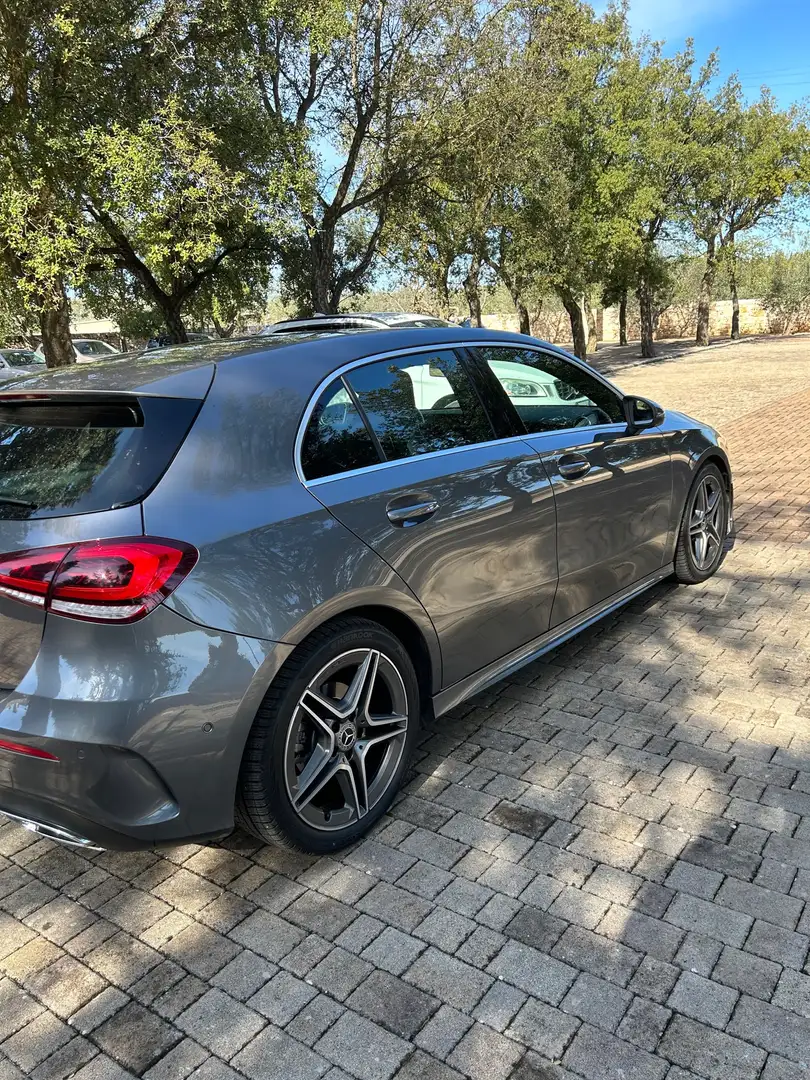 Mercedes-Benz A 160 d Premium Gris - 2