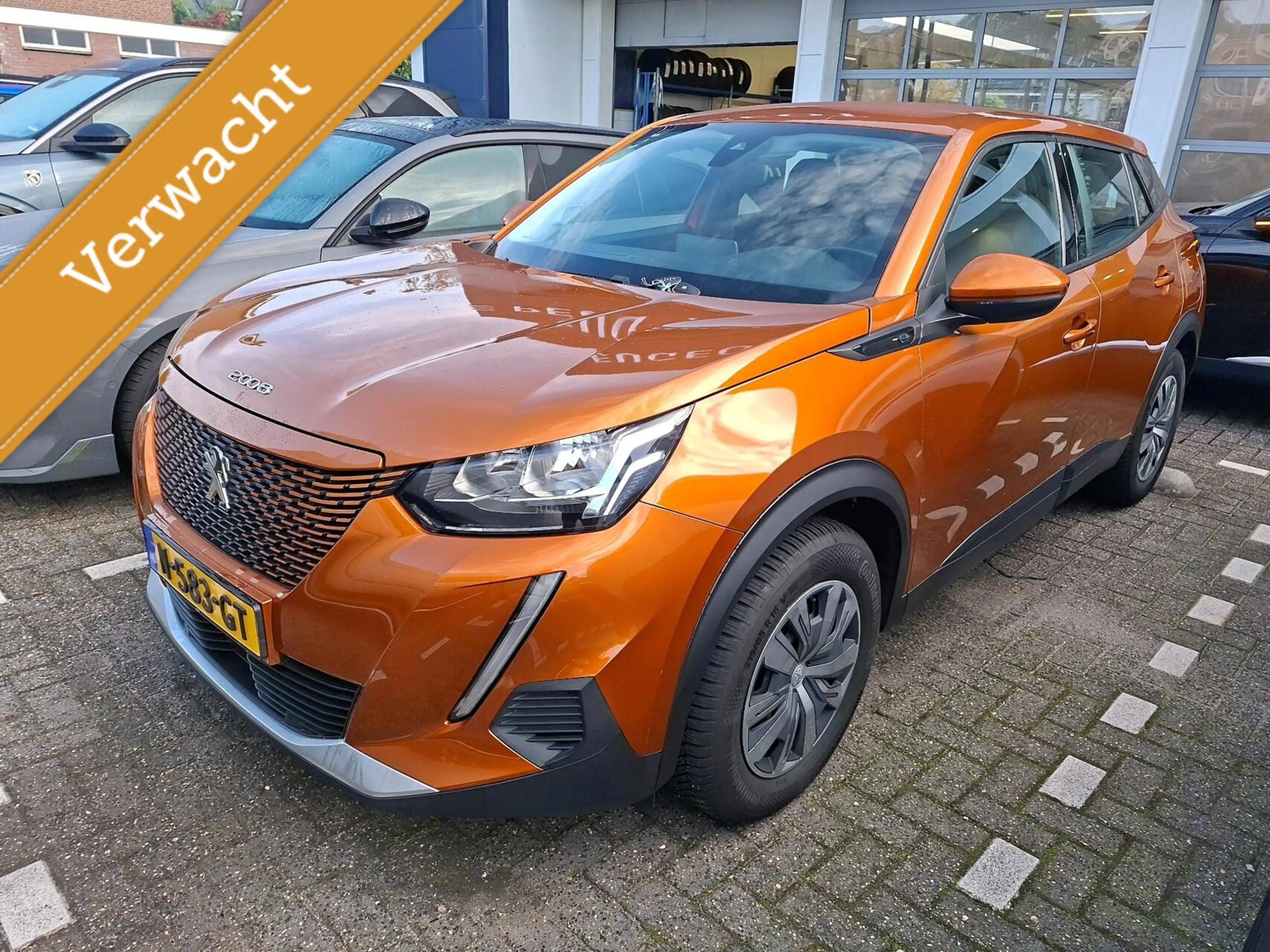 Peugeot e-2008 EV Active 50 kWh | LED | Climate |