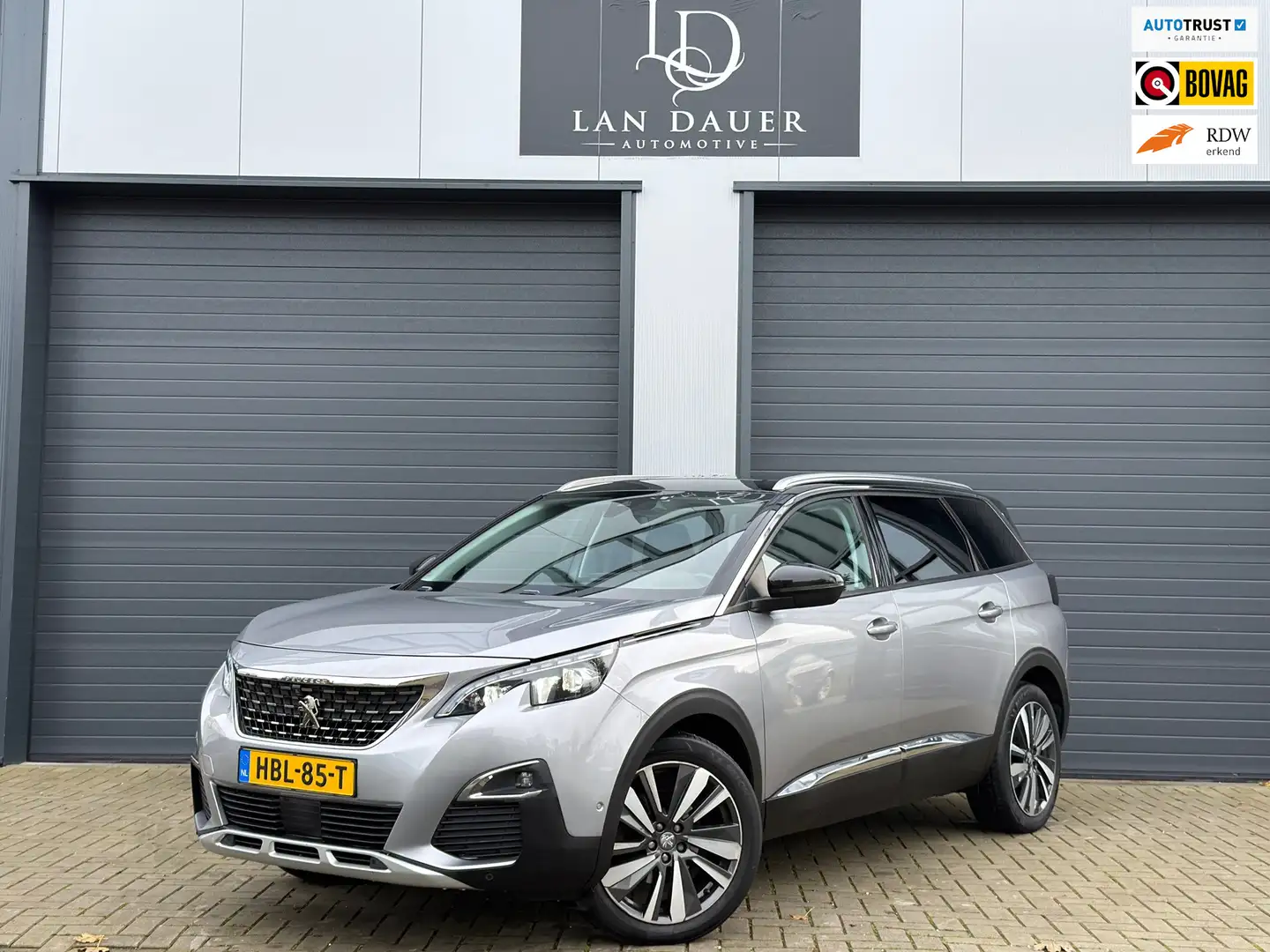 Peugeot 5008 1.2 Leder / Automaat / 7 Persoons / Lane Assist Gris - 1