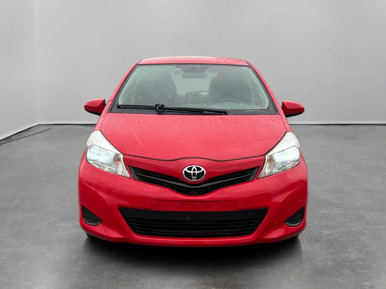 Toyota Yaris снимка Toyota Yaris