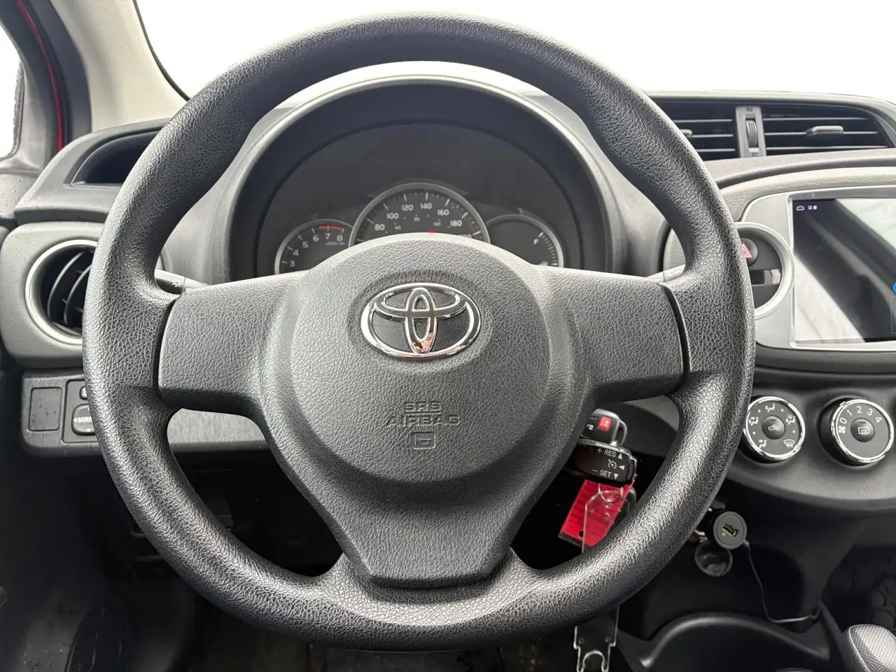 Toyota Yaris снимка Toyota Yaris
